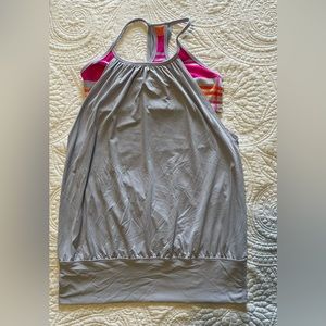 Lululemon flow yoga top with built in bra